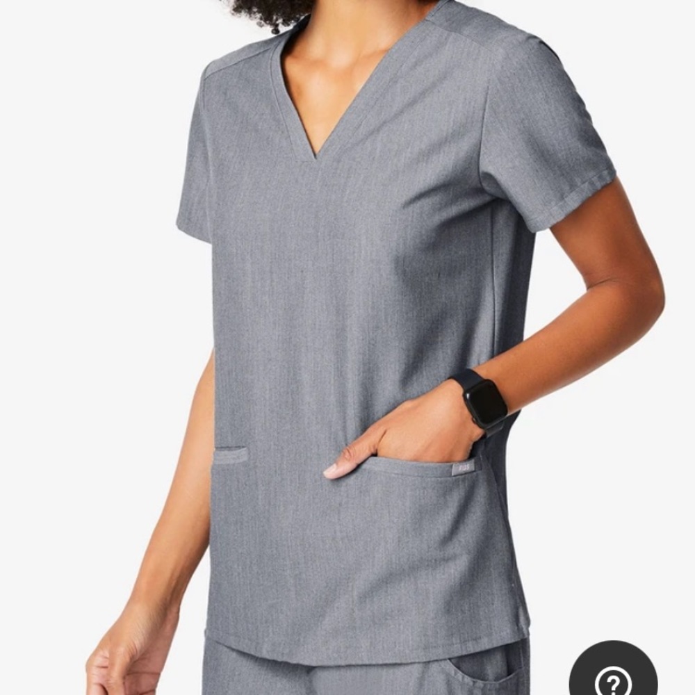 Figs Casma Graphite scrub top